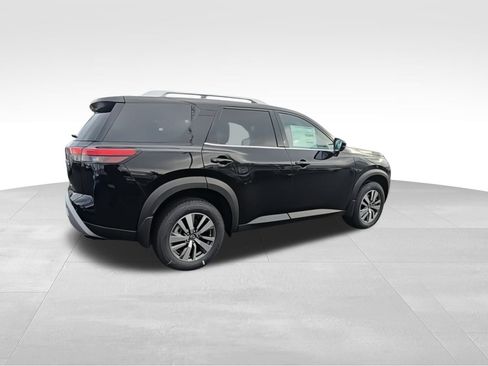 New 2025 Nissan Pathfinder SL image 9
