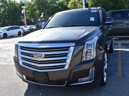 Used 2016 Cadillac Escalade Platinum AWD/4WD image 12