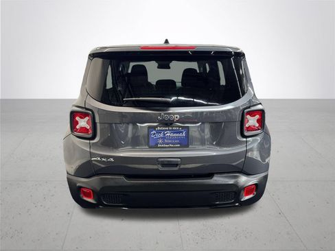 Used 2023 Jeep Renegade Latitude AWD/4WD image 5