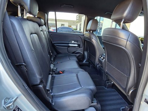 Used 2020 Mercedes-Benz GLB 250 image 31