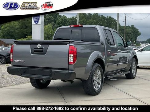 Used 2019 Nissan Frontier SL image 8