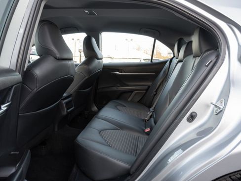 Used 2024 Toyota Camry SE image 17