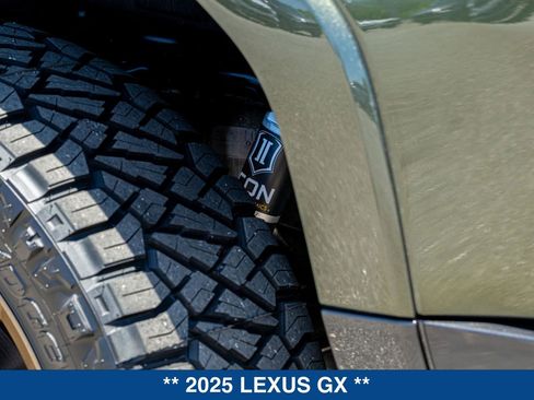 Used 2025 Lexus GX 550 w/ Accessory Package (Z1) AWD/4WD image 23