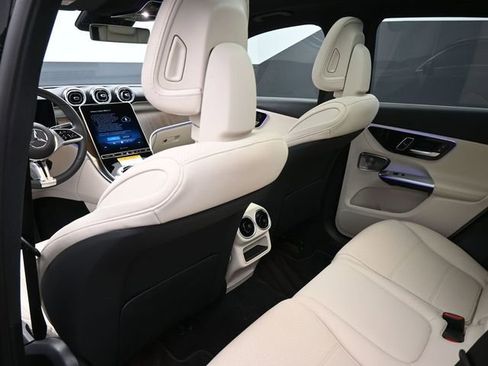 New 2025 Mercedes-Benz GLC 300 image 2
