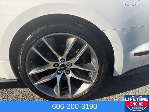Used 2021 Ford Mustang GT RWD image 12