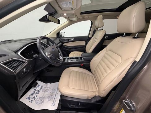 Used 2021 Ford Edge SEL w/ Convenience Package image 4