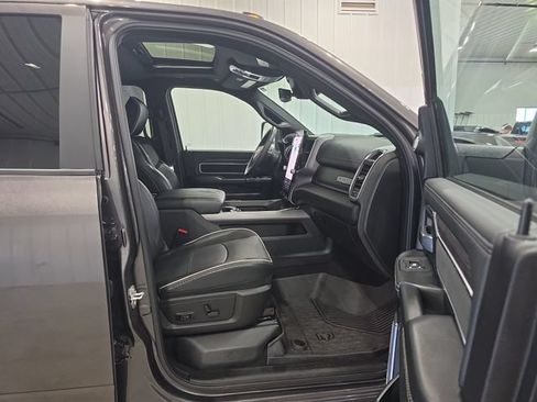 Used 2025 RAM 3500 Laramie AWD/4WD image 34