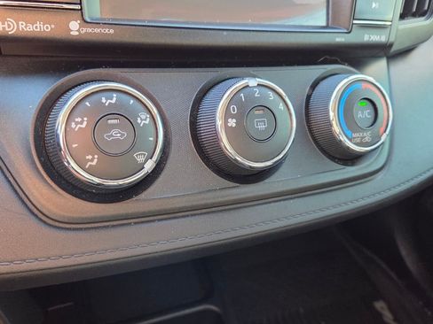 Used 2017 Toyota RAV4 LE image 20