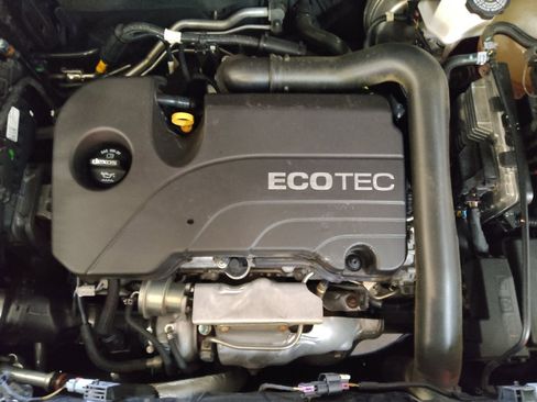 Used 2018 Chevrolet Equinox Premier image 30