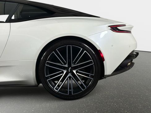 Used 2024 Aston Martin DB12 Coupe RWD image 15