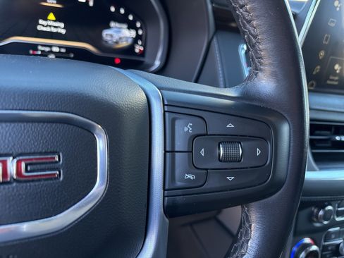 Used 2022 GMC Yukon SLE image 19