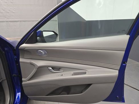 Used 2023 Hyundai Elantra SEL w/ Convenience Package FWD image 50