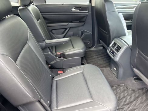 Used 2019 Volkswagen Atlas SEL FWD image 19