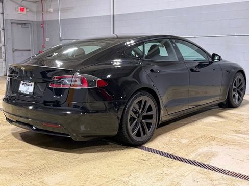 Used 2021 Tesla Model S Plaid image 11