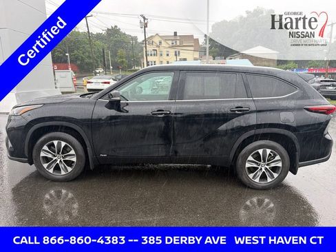 Used 2024 Toyota Highlander XLE AWD/4WD image 5