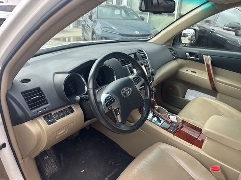 Used 2013 Toyota Highlander Limited AWD/4WD image 6
