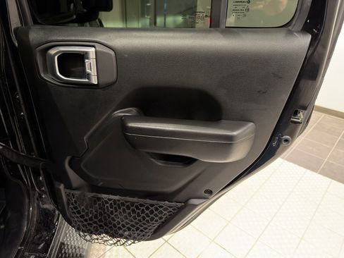 Used 2020 Jeep Wrangler Unlimited Sport S image 24