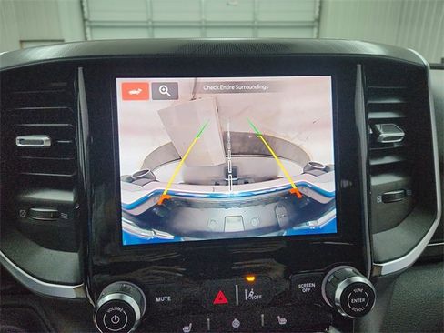 New 2026 RAM 1500 4x4 Crew Cab image 27