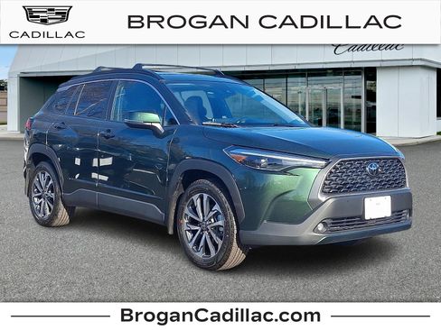 Used 2022 Toyota Corolla Cross XLE w/ Convenience Package image 1