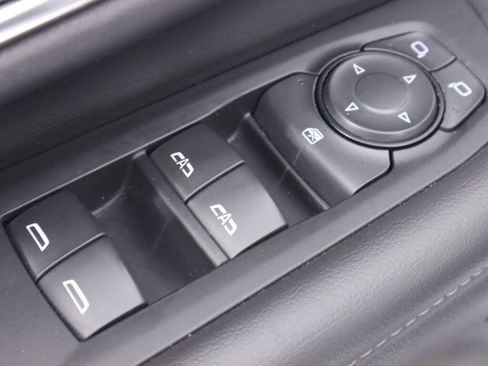 Used 2022 Chevrolet Suburban LS image 31