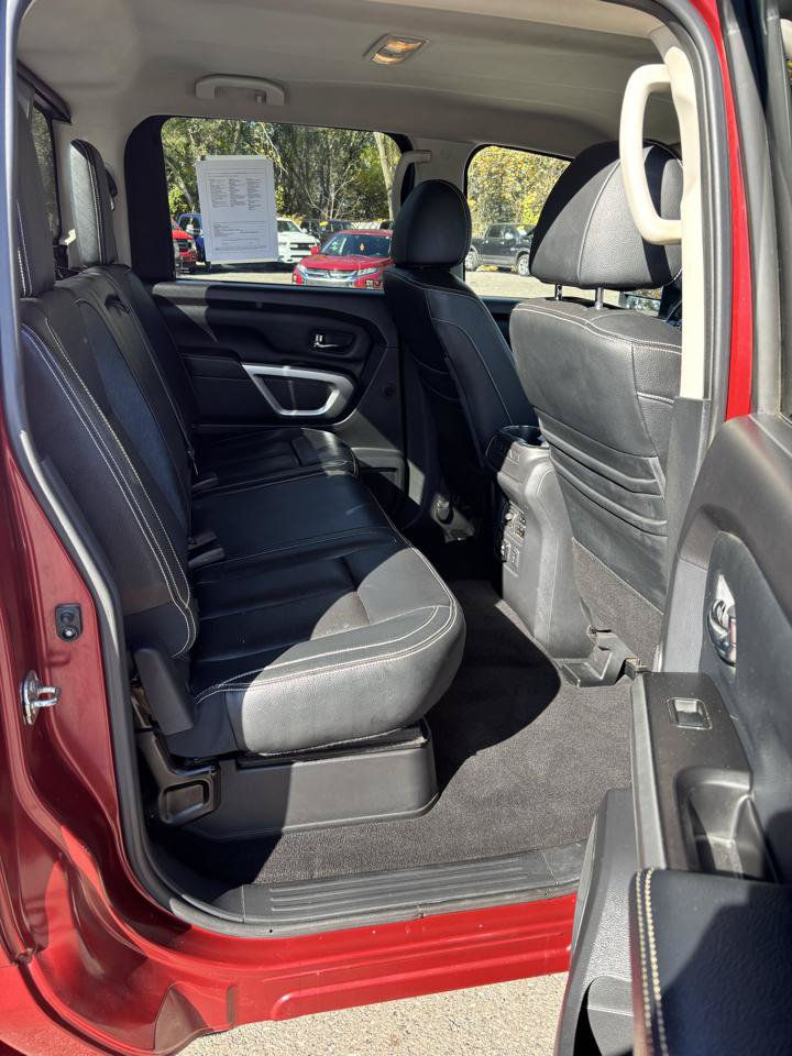Used 2018 Nissan Titan PRO-4X AWD/4WD image 12
