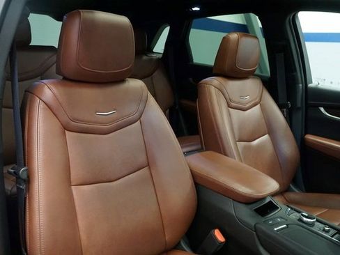 Certified 2022 Cadillac XT5 Sportv w/ Technology Package image 21