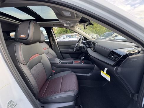 New 2026 Nissan Kicks SR w/ SR Premium Package AWD/4WD image 11