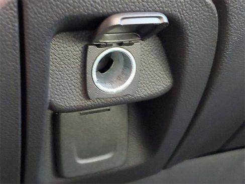 Used 2015 Chevrolet Silverado 1500 LT w/ Rally 2 Edition image 15