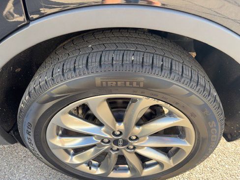 Used 2020 Lincoln Corsair AWD w/ Premium Package image 14