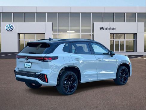 New 2026 Volkswagen Tiguan SE R-Line image 5