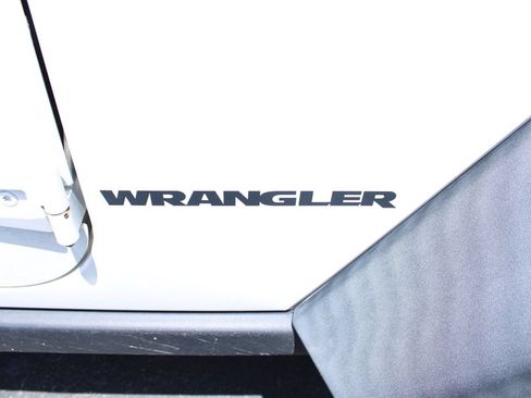 Used 2016 Jeep Wrangler Sport AWD/4WD image 5