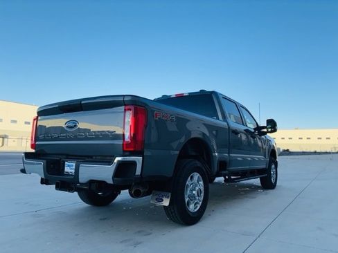 New 2026 Ford F250 XLT w/ FX4 Off-Road Package image 5