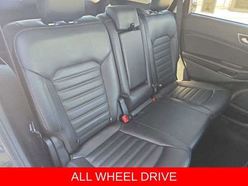 Used 2024 Ford Edge SEL image 11