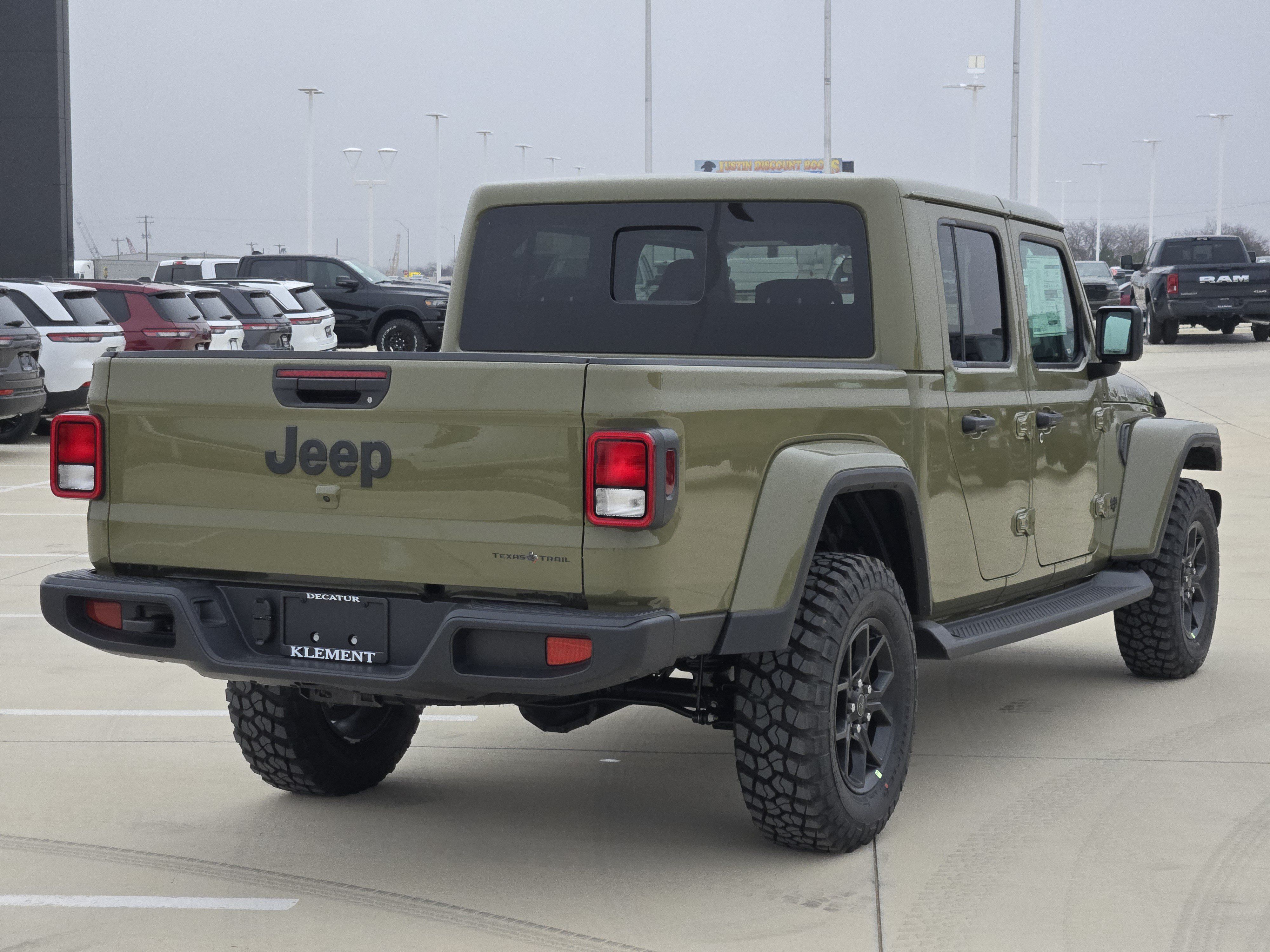 New 2026 Jeep Gladiator Sport AWD/4WD image 5