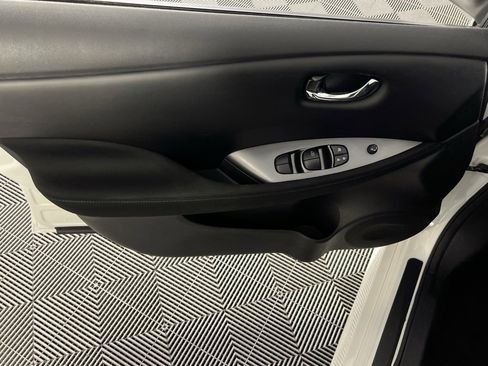 Used 2024 Nissan Leaf S image 22