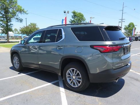Used 2023 Chevrolet Traverse LT w/ LPO, Floor Liner Package AWD/4WD image 5