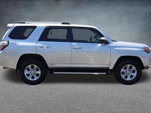 Used 2020 Toyota 4Runner SR5 AWD/4WD image 2