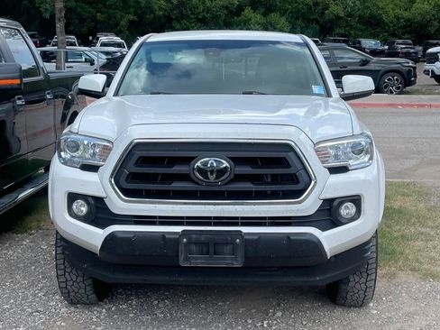 Used 2023 Toyota Tacoma SR5 AWD/4WD image 2