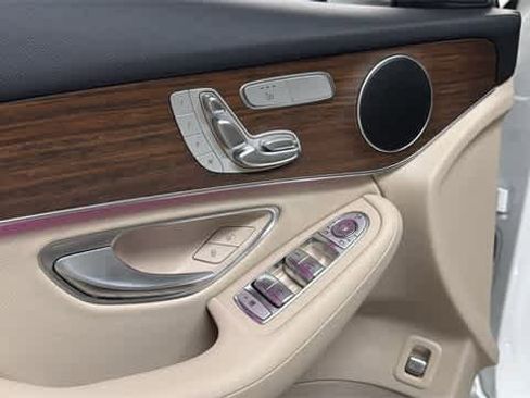 Used 2022 Mercedes-Benz GLC 300 GLC 300 image 15