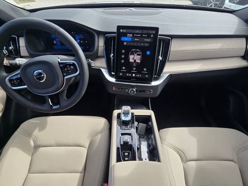 New 2026 Volvo XC90 B5 Plus image 17