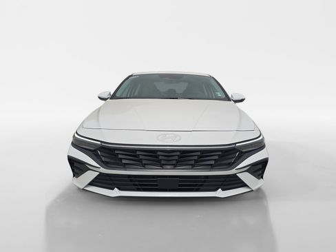 New 2026 Hyundai Elantra Limited image 8