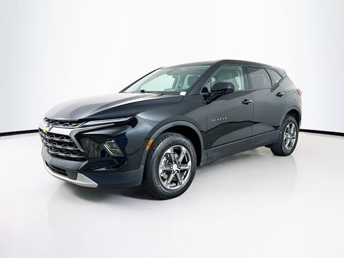 Used 2023 Chevrolet Blazer LT image 3