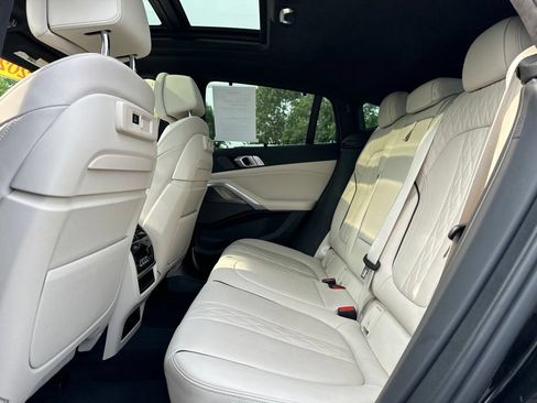 Used 2022 BMW X6 M50i w/ Executive Package AWD/4WD image 40
