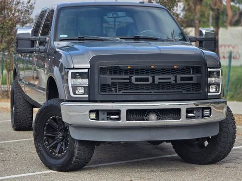 Used 2010 Ford F350 Lariat image 1