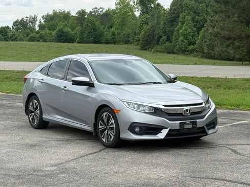 Used 2018 Honda Civic EX-L image 1