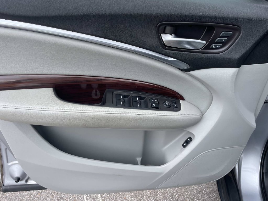 Used 2016 Acura MDX FWD image 17