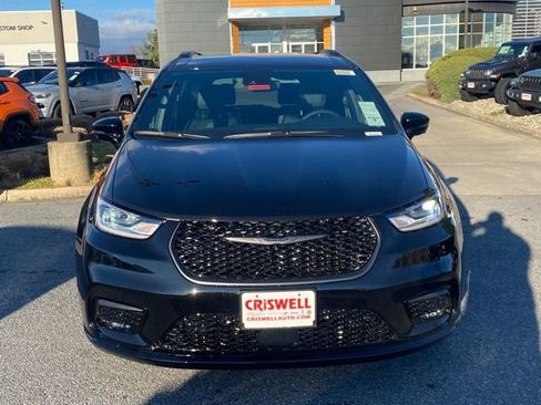 New 2026 Chrysler Pacifica Select w/ S Appearance Package FWD image 10