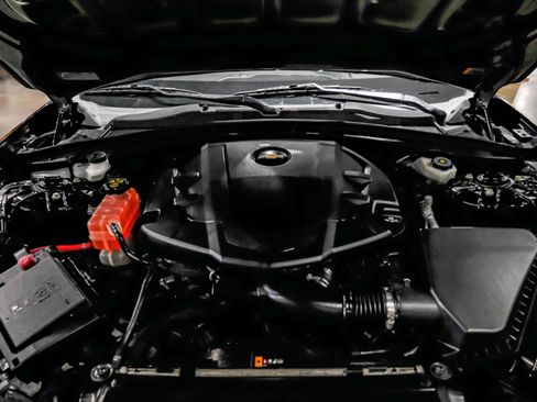 Used 2018 Chevrolet Camaro LT RWD image 42