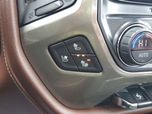 Used 2019 Chevrolet Silverado 2500 High Country image 25