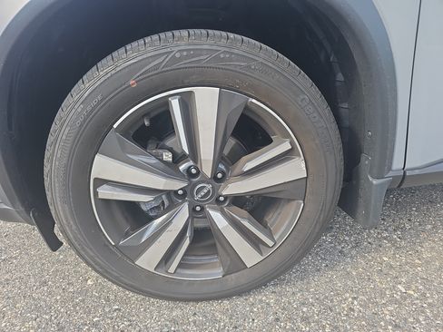 Certified 2023 Nissan Rogue SL w/ SL Premium Package AWD/4WD image 12